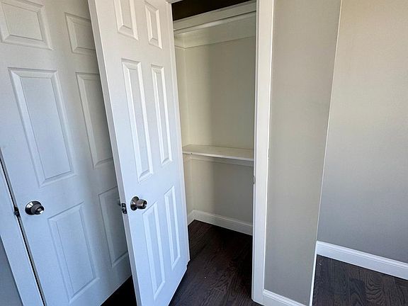 4th image of 219 Sussex Ave #7