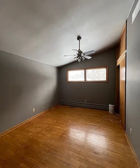 605 Greenbriar Ave — Photo 2