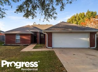 1309 Meadow Ct, Midlothian, TX 76065