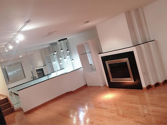 2nd image of 34 Bowdoin St #2