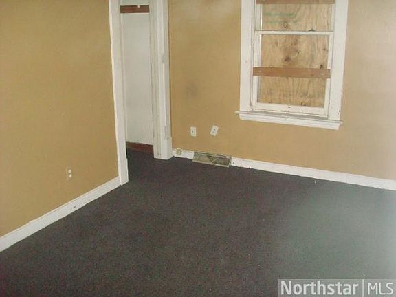 5th image of 602 6th Ave S