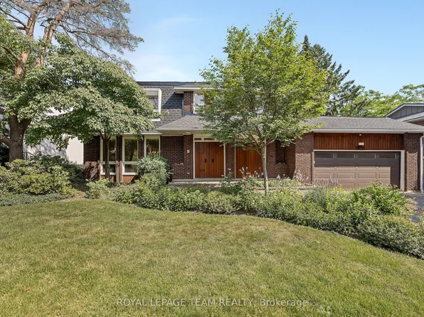 1825 Yale Ave, Ottawa, ON K1H 6S3