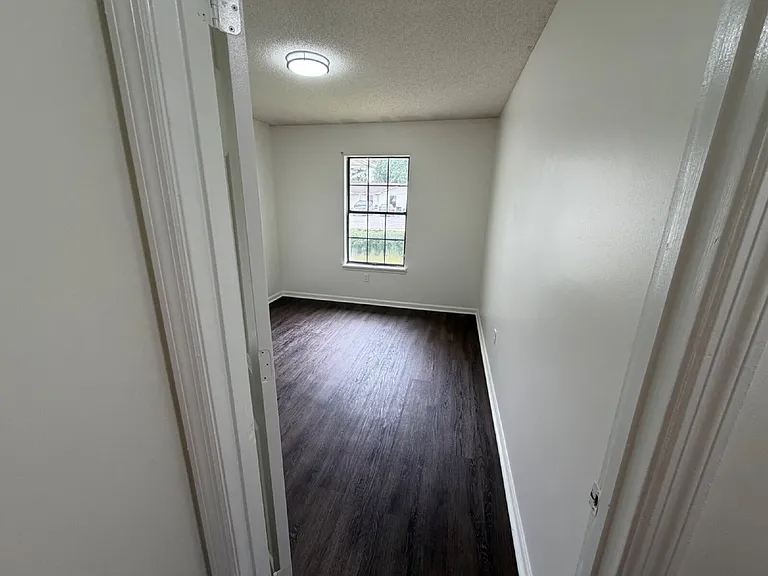 1460 Sunset Blvd #6 — Photo 14