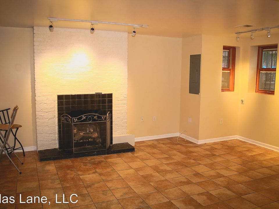 English basement apartment