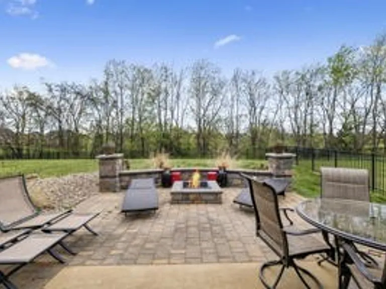 369 Frontier Dr — Photo 20