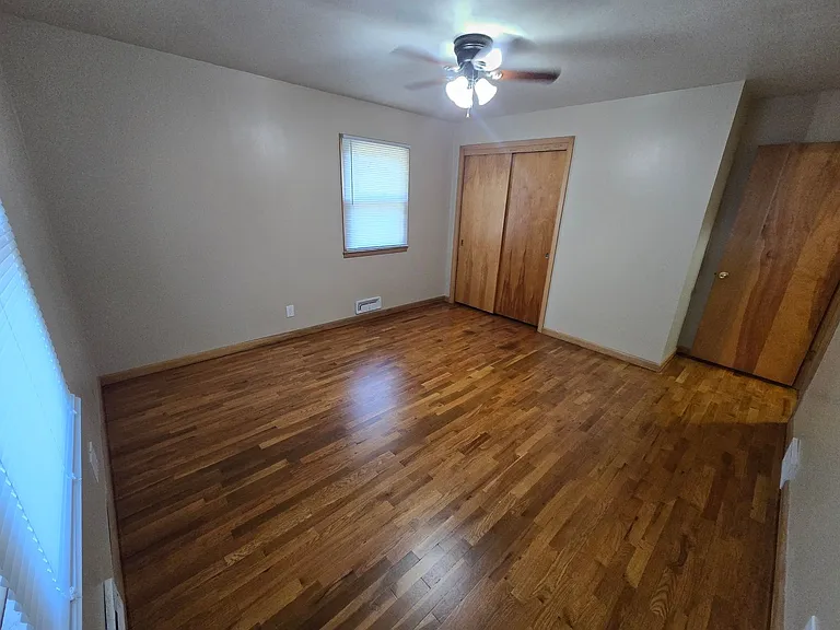 322 Webster St — Photo 31