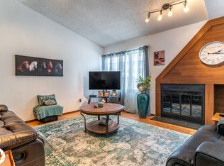 3233 Eastgate Pl, Anchorage, AK 99504