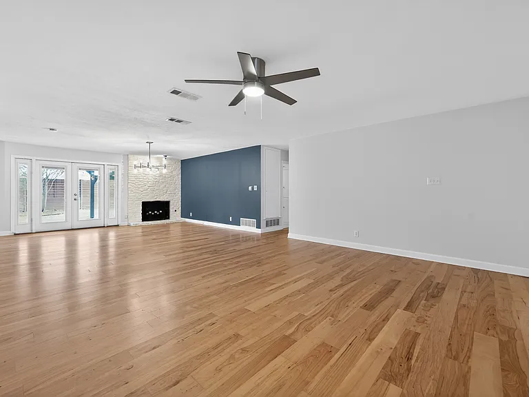 6700 La Salle Dr — Photo 6