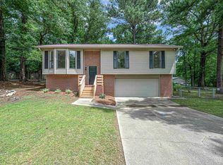 3009 Dogwood Ln, Fultondale, AL 35068