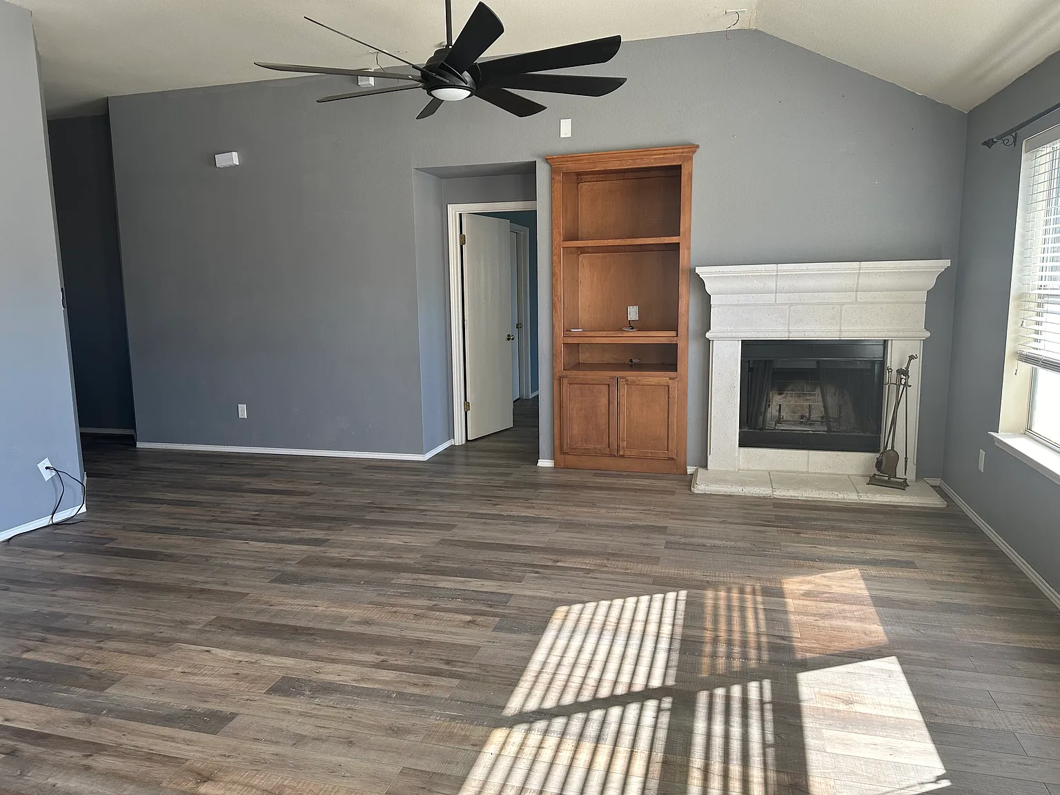 3 bed, 1437 sqft, $2,095 — Photo 4