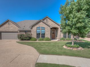 10725 Greenview Ct, Benbrook, TX 76126