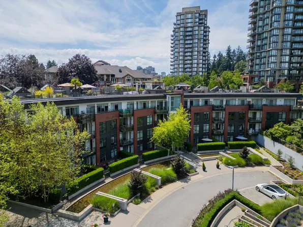 20 Royal Ave #303, New Westminster, BC V3L 1G6