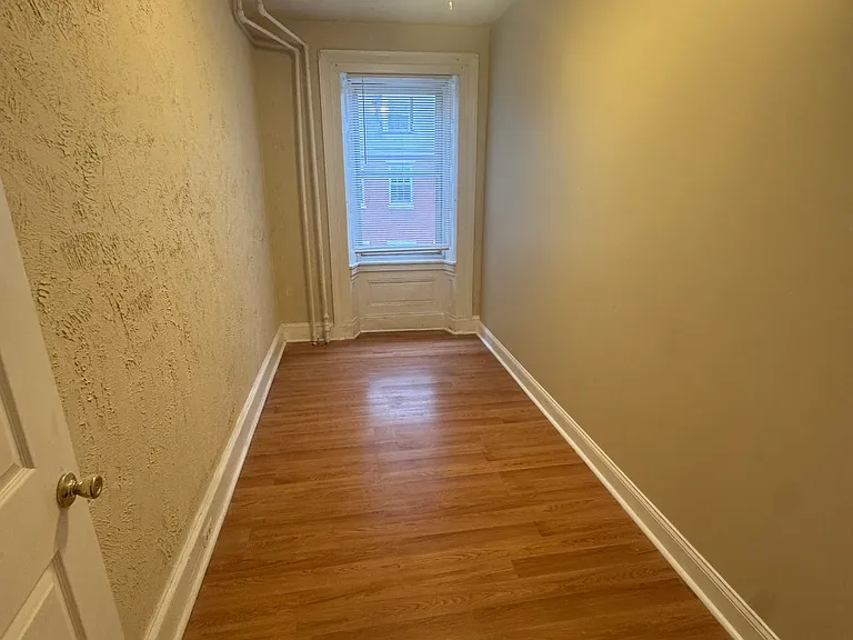 254 S 16th St #3A — Photo 5