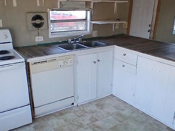 3rd image of 137 Bills Cir