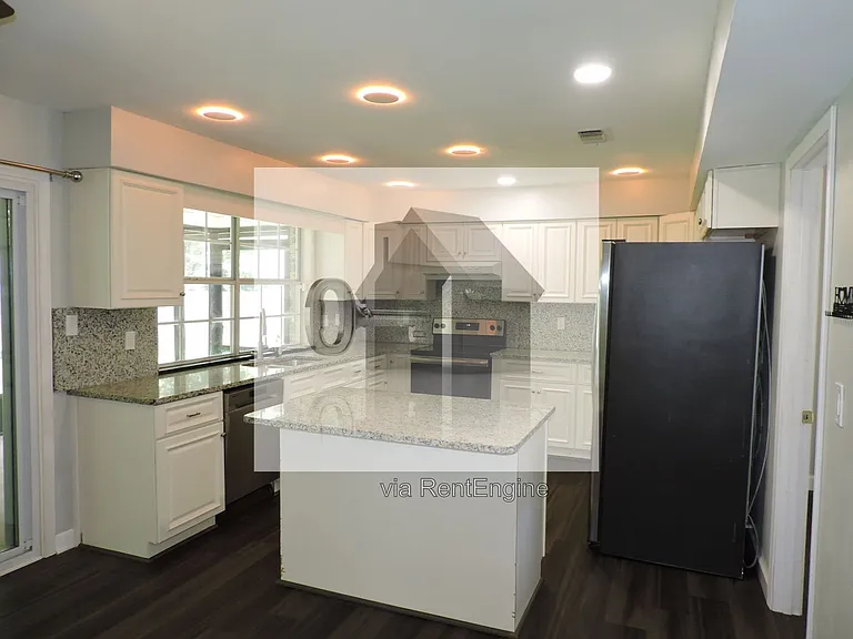 7674 Old Hickory Dr — Photo 10
