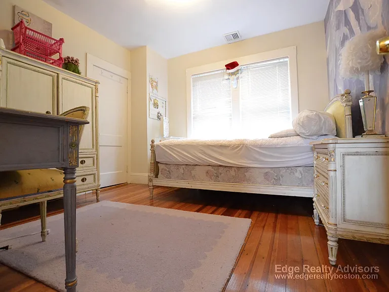 209 Chestnut Hill Ave #3 — Photo 7