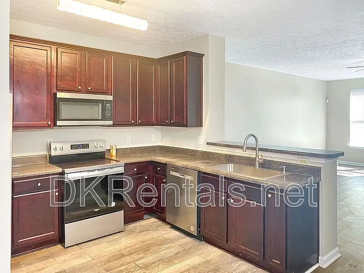 Building Photo - 4141 High Park Ter