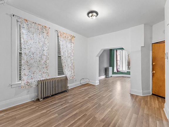 2nd image of 6124 S Sangamon St