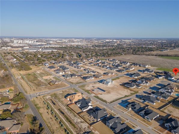12002 Sequoia Ln, Woodway, TX 76712