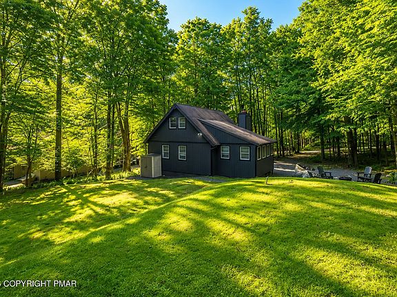 3rd image of 105 Lyman Ln