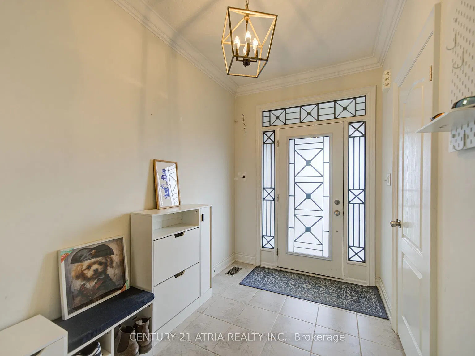 6 bed, $3,490 — Photo 4