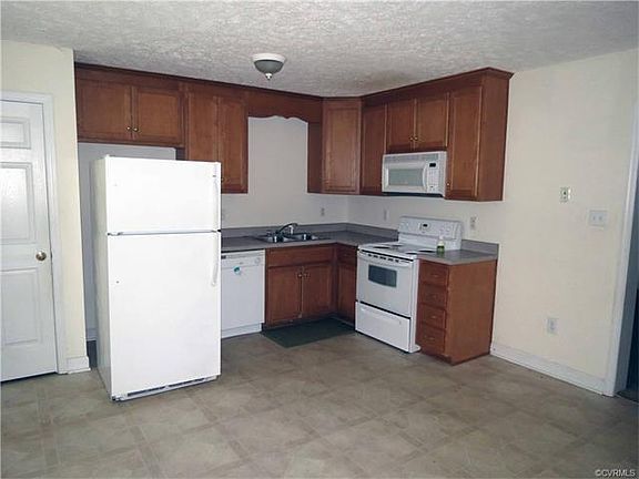 4th image of 45 Dumot Ct #45