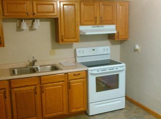 857 Birchwood Dr, West Bend, WI 53095