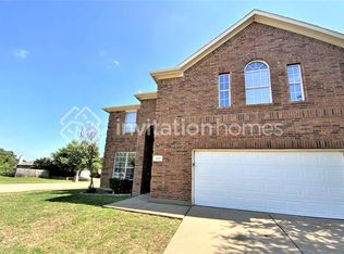 612 Horn St, Crowley, TX 76036