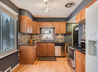 185 Robin Rd, Commerce Township, MI 48382