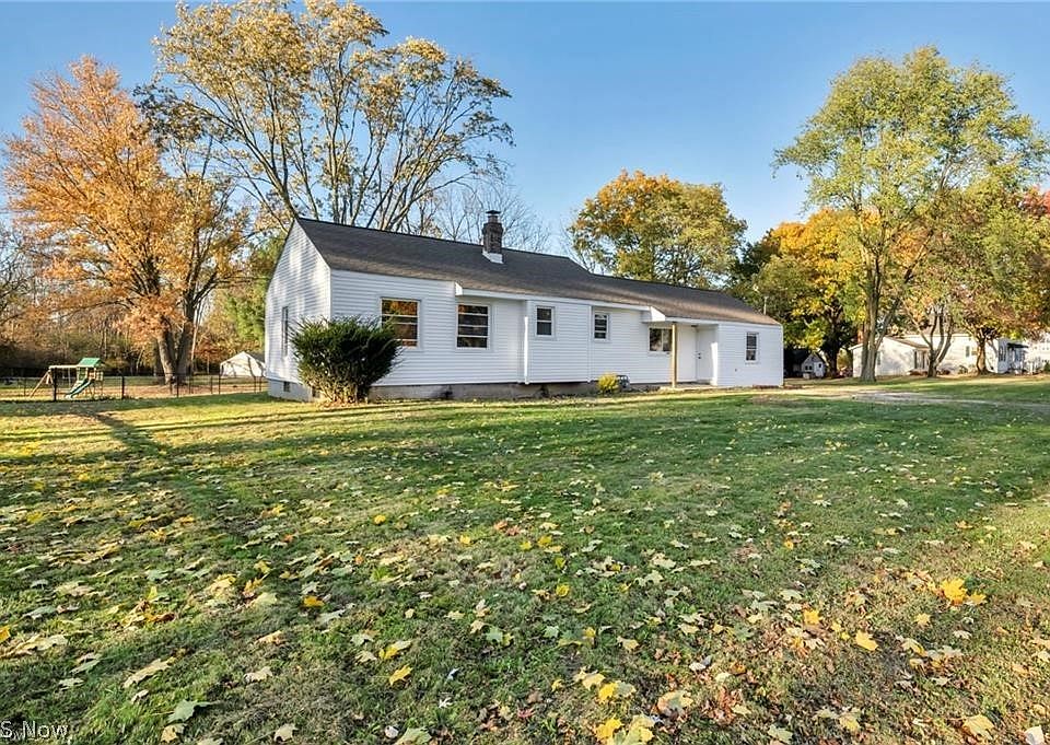 1st image of 34918 Chestnut Ridge Rd