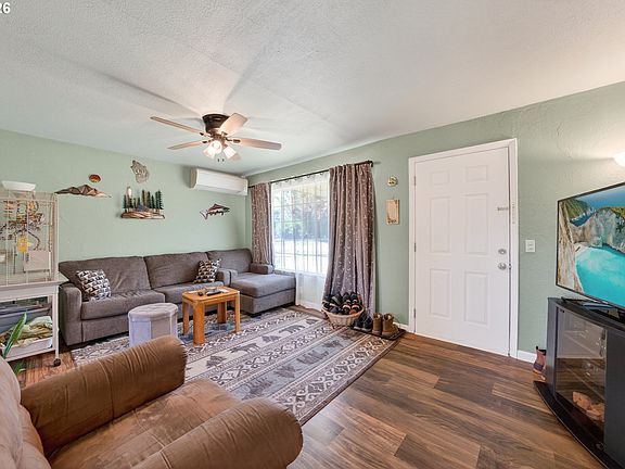 3rd image of 2205 Landers Ave