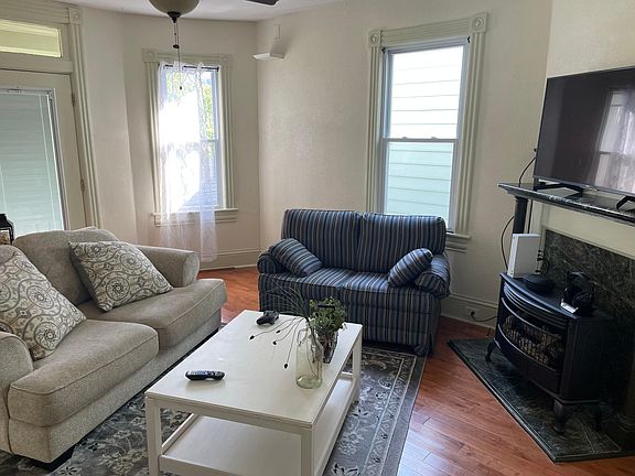5th image of 435 London St APT 2