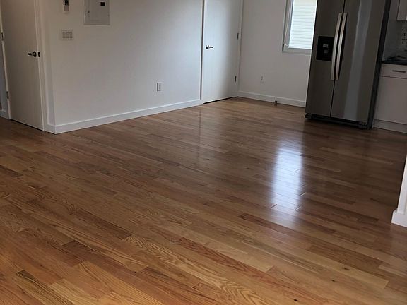 2nd image of 155 Lamport Blvd