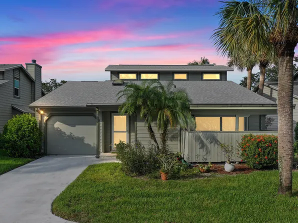 911 NE Dahoon Terrace, Jensen Beach, FL 34957