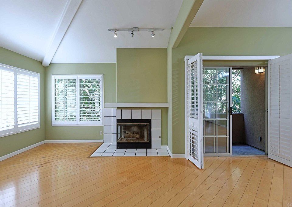 1st image of 3043 Carleton St