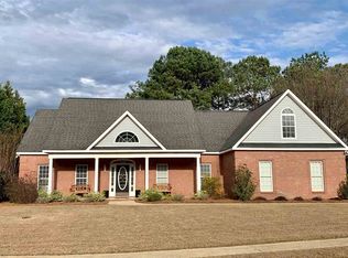 107 White Pond Ln, Warner Robins, GA 31088