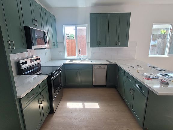 new kitchen with all appliances