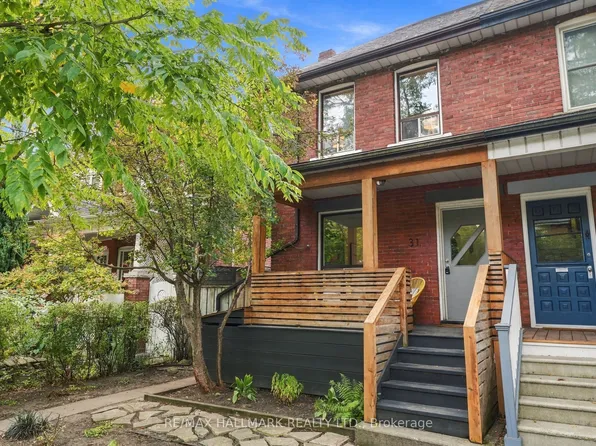 31 Wright Ave, Toronto, ON M6R 1K9