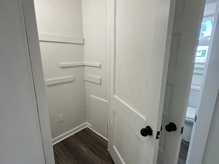 517 Bentley Ave #B — Photo 10