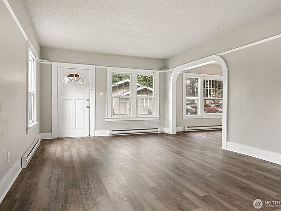 2nd image of 1516 Fones Road SE