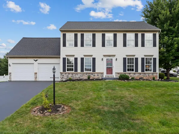 2768 Sparrow Dr, York, PA 17408