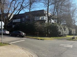 2328 Oxford St #205, Vancouver, BC