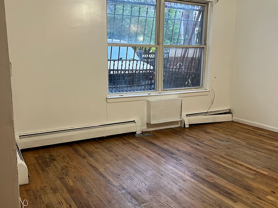 2nd image of 1327 Clinton Ave APT 1