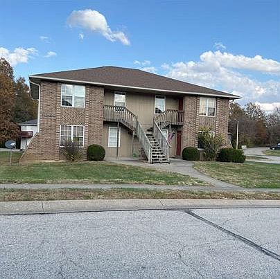 1st image of 713 Cedar Dr APT A
