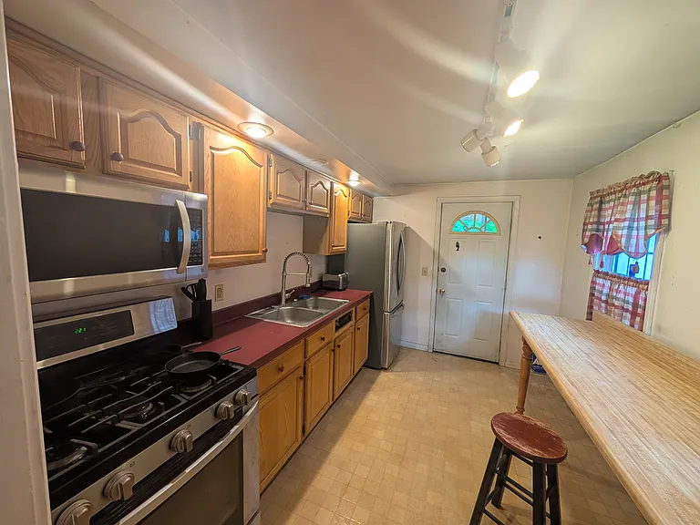 292 E Henrietta Rd — Photo 9