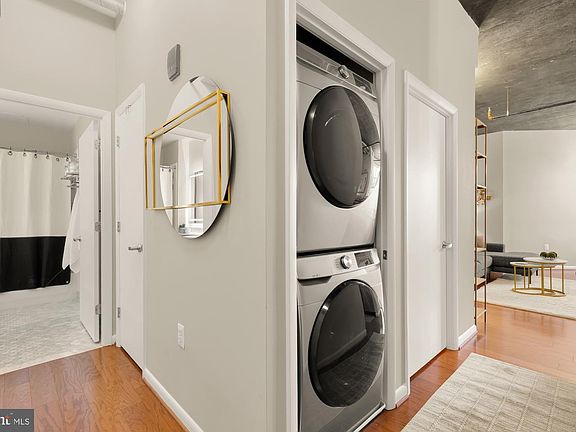 4th image of 1300 N St NW APT 809