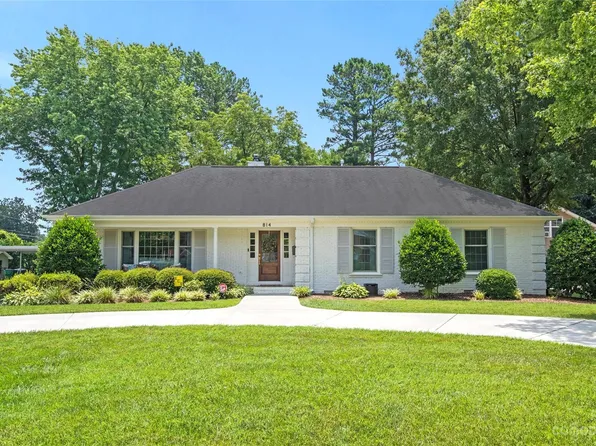 814 Bridlepath Ln, Charlotte, NC 28211