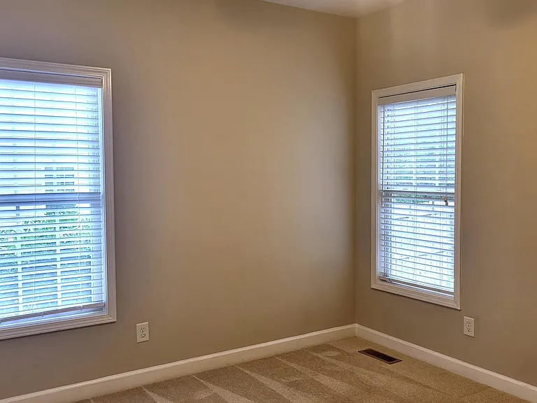 945 Diamondhead Dr S — Photo 45