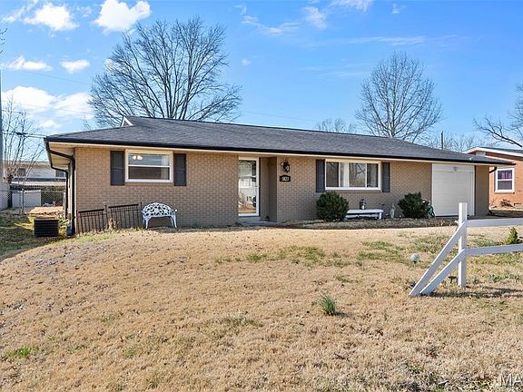 4th image of 1823 Lawanda Dr