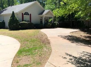 123 Dogwood Ln, Fort Mill, SC 29715